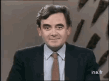 bernard-pivot-apostrophe.gif